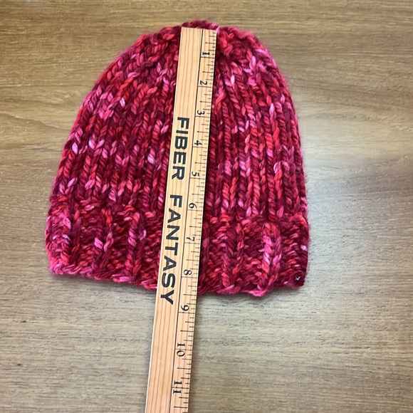 NEW-Hand Made Knit Super Soft and Chunky Wool Hat & Scarf Set, Cranberry - Picture 3 of 9